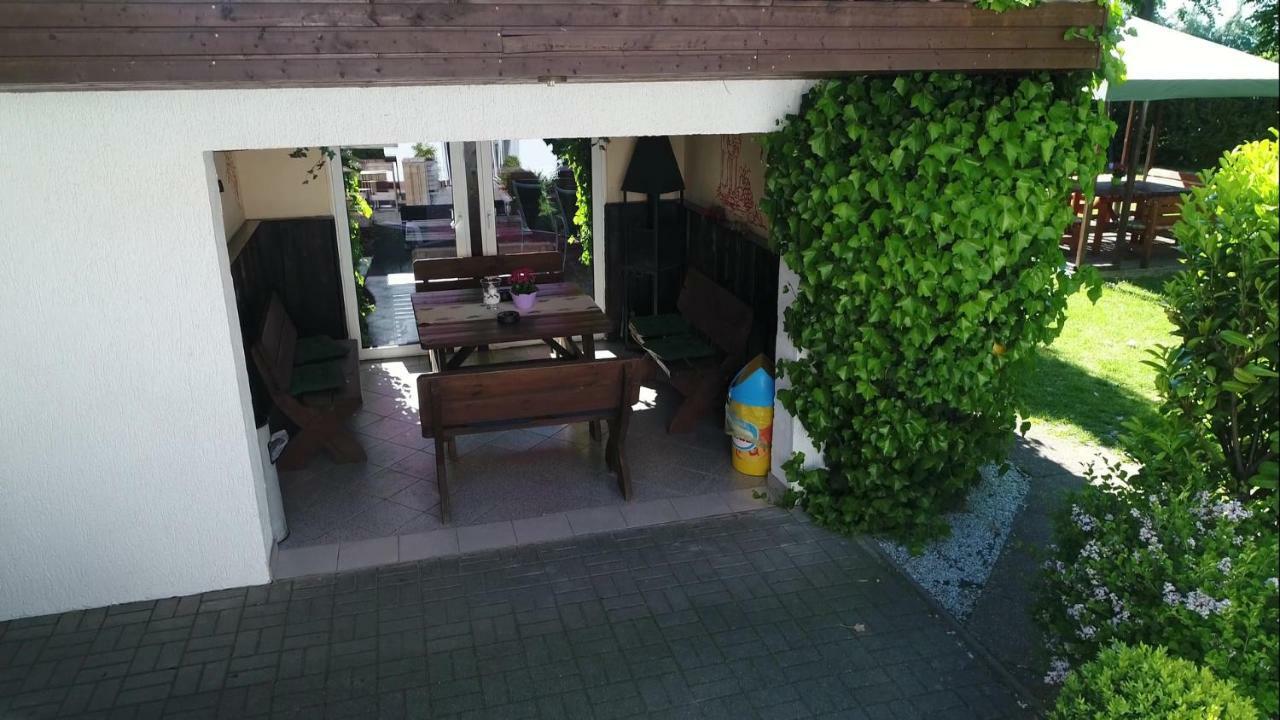 Pension Zum Lindeneck Lubz Exterior photo